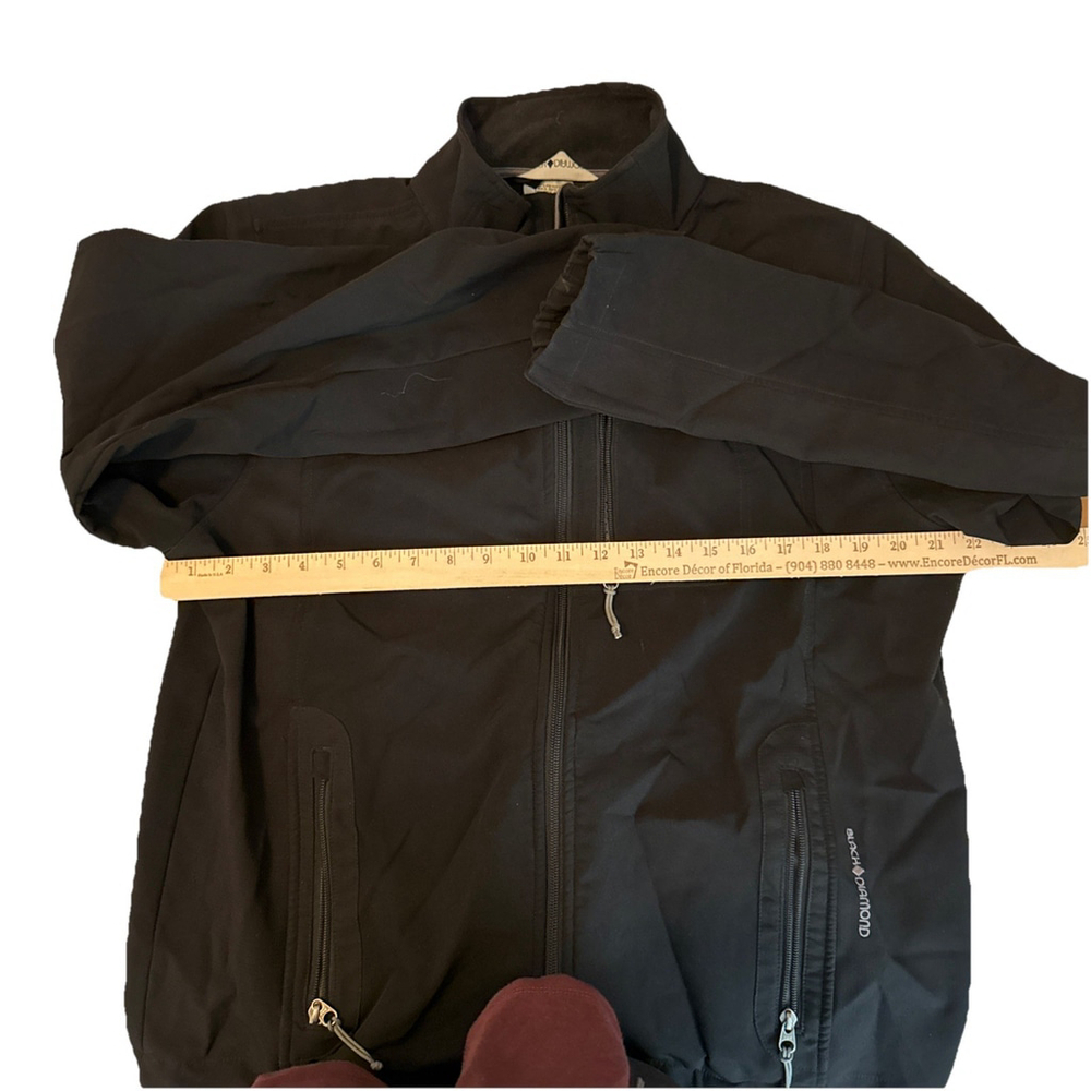 Black Mountain Men’s Ski Jacket Full Zip Soft shell Size Medium 3 Pockets 189620 - Picture 2 of 9